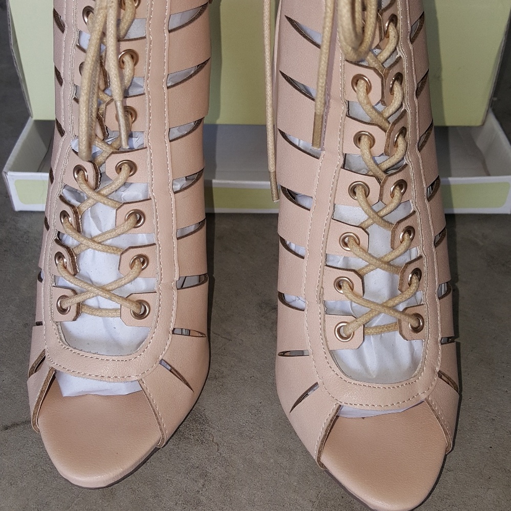 Nude heels Sz7